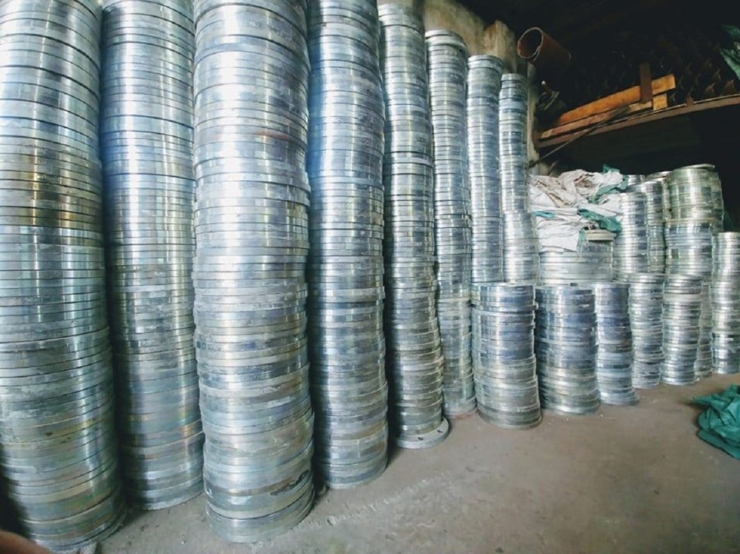 Gia công mặt bích thép - sản xuất