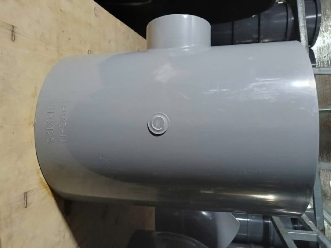danh mục Tê uPVC
